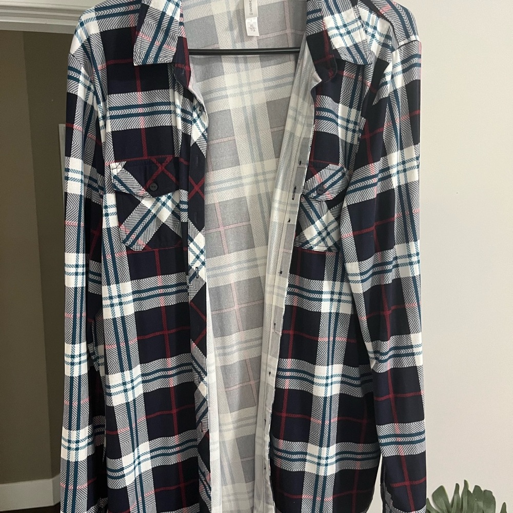 Plaid Button-Up Shirt XL